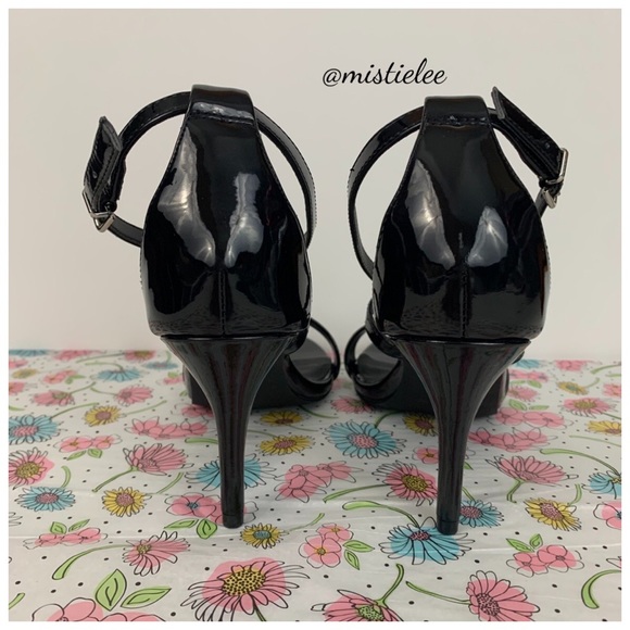 STEVE MADDEN Open Toe Criss Cross Ankle Sandal Shoe FAIMA Adjustable Size 8M - Picture 6 of 14